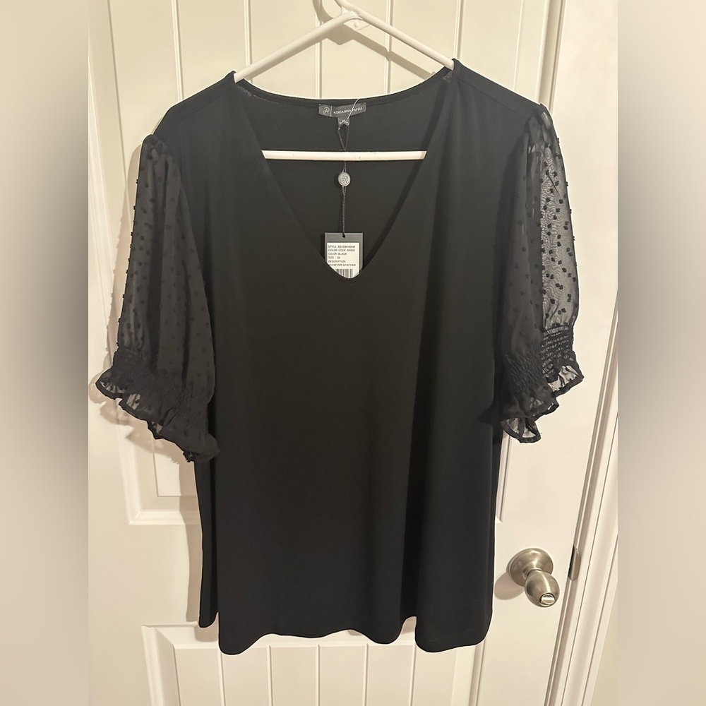 Adrianna Papell Black 3/4 Polka Dot Sleeve V Neck Blouse.